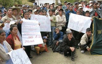 Acusan del delito de terrorismo a líderes por defender el medio ambiente frente a minas del norte de Perú
