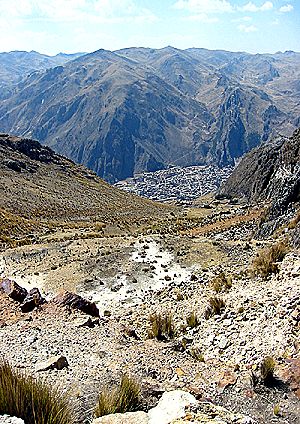 “La mina de la muerte” pone en riesgo la vida de Huancavelica