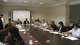 Reunión de la comisión legislativa que archivó los proyectos de restricción minera