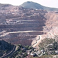 Pueblo de Cerro de San Pedro y tajo de Minera San Javier/New Gold