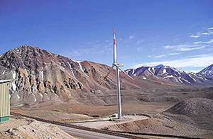 Generador eólico en la cumbre del despojo: Veladero - Barrick Gold