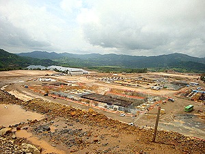 Mina Pueblo Viejo en construcción (Barrick Gold en Cotuí, Rep. Dominicana, ago 2009)
