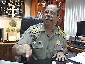 Octavio Ssalazar, ministro del interior peruano