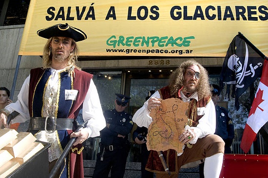 CABA_EmbCanada_piratas_Greenpeace1a