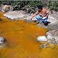 Denuncian contaminación de río por minería en La Unión