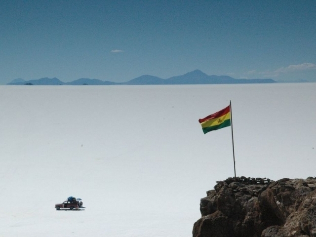 En cinco años Bolivia producirá baterías de litio para exportar