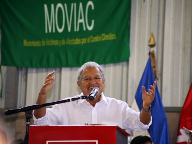 Sánchez Cerén se compromete a prohibir la minería en El Salvador