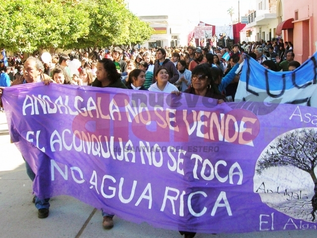 Una multitud marchó en Andalgalá por aniversario de la represión y contra la megaminería