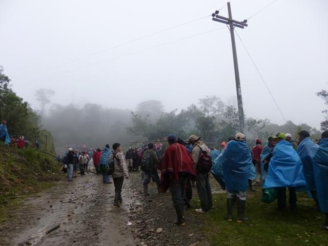 Comuneros de Cañaris bloquean vía de acceso a campamento minero