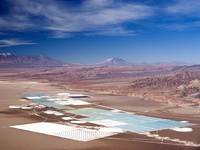 Explotación de litio: minería del agua en regiones áridas