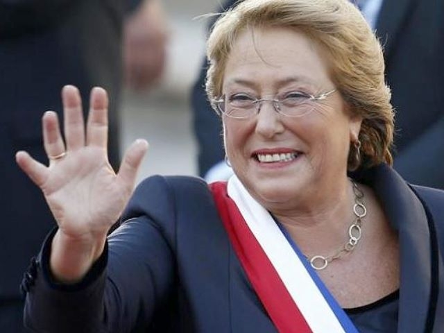 Bachelet con Cristina hablarán de minería y del corredor bioceánico
