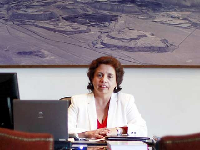 La ministra chilena de minería hace anuncios por Barrick Gold