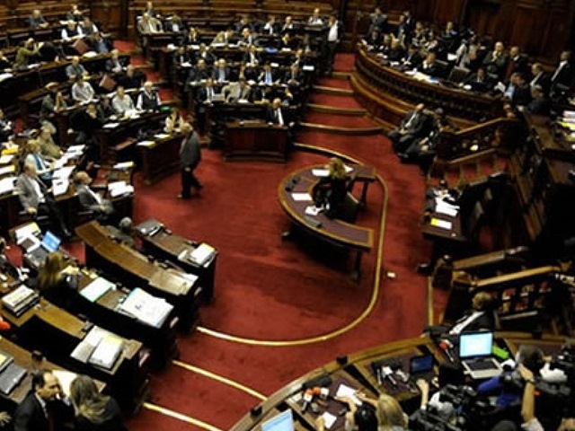 Cámara de Diputados derogará decretos departamentales que prohibieron explotación minera