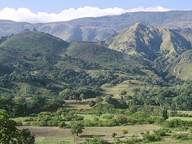 Congreso dominicano convierte en parque nacional concesión minera de Glencore Xstrata