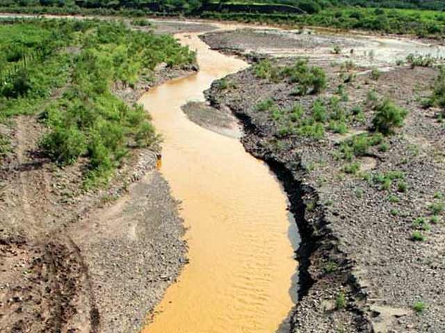 El estado no controloba desde hace dos años la mina que contaminó río en Sonora