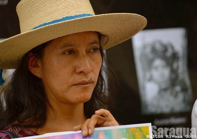 Mi corazón es de flores no de cemento: solidaridad con Francisca Gómez