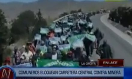 Bloquean Carretera Central en protesta contra minera
