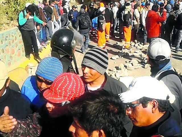 Protesta en Arequipa por abusos de minera Cerro Verde deja cinco heridos