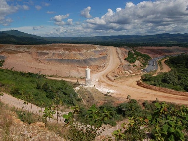 Actividad minera en región de Honduras deja rastro de enfermedades, destrucción ambiental y desempleo