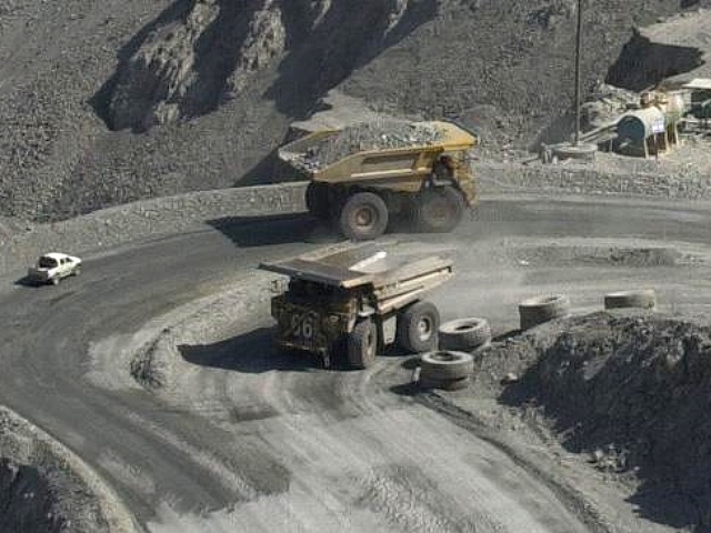 Gobierno aprueba nuevo reglamento ambiental para regular actividad minera