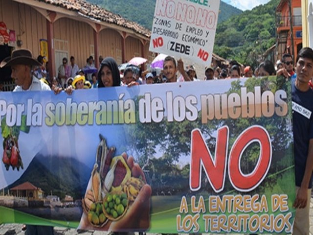Protestan contra las Zonas Exclusivas de Desarrolo y minería en el sur de Honduras