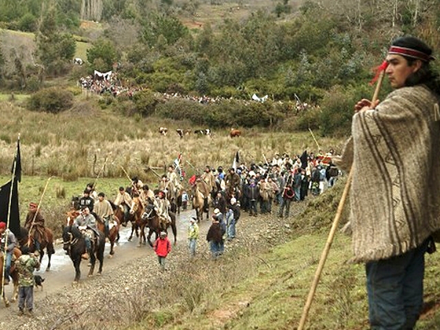 Mapuche williche emplazan a Ministro de Medio Ambiente por conflicto minero e hidroeléctrico