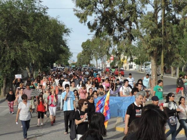 4/dic/14 – Marcha III: Gran marcha en Rawson “sí a la vida, NO a la megaminería”