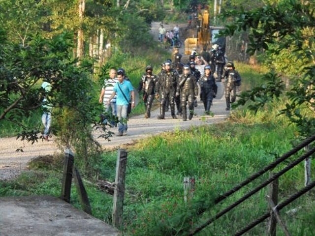 Violencia policial para imponer minería en Landázuri
