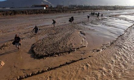 Las lluvias y los desechos tóxicos de la minería que amenazan al norte de Chile