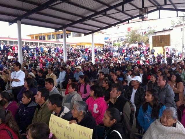 Más de dos mil personas rechazan la minera Atexcaco 2, en Teziutlán