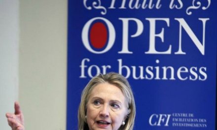 “Salpica” a los Clinton escándalo por contrato explotación minera en Haití
