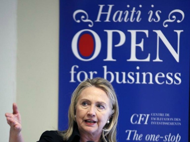 «Salpica» a los Clinton escándalo por contrato explotación minera en Haití