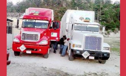 Por irregularidades inmovilizan camiones con 50 Tons. de sales de cianuro para una minera