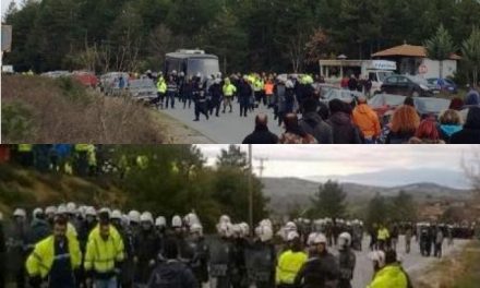 Policía, mineros y bravucones de empresa minera atacan a manifestantes anti-mineros en Calcídica