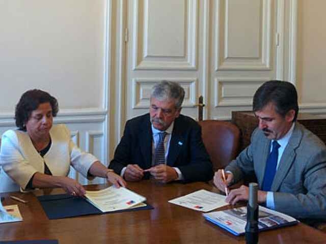 Firman nuevos acuerdos para profundizar la entrega del Tratado de Integración Minera entre Argentina y Chile