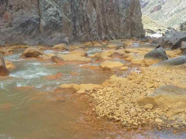 Exigen a minera Aruntani no contaminar río Jatun Ayllu en Ocuviri