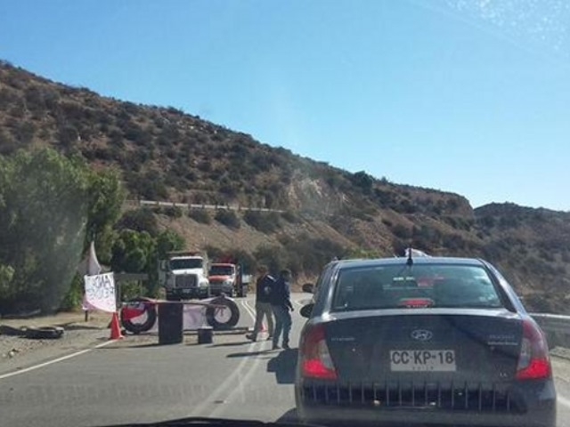 Vecinos de Andacollo bloquearon la ruta en protesta por incumplimiento de mineras ante contaminación