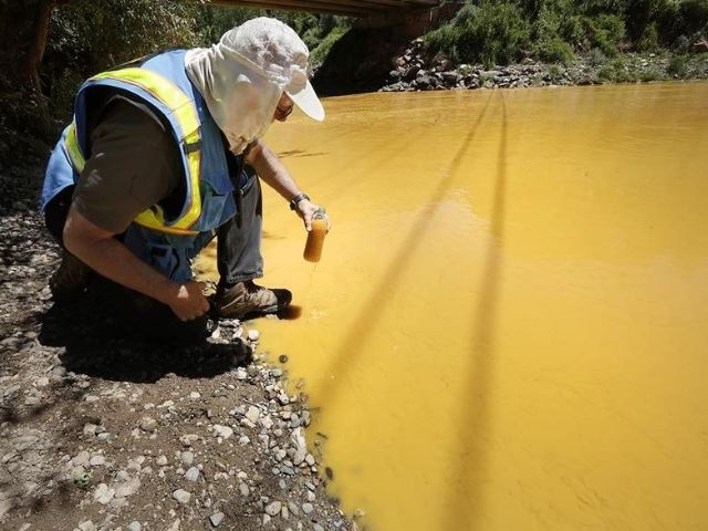 Los daños que el derrame minero del río en Colorado causa a la Nación Navajo