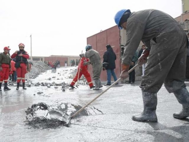 Derrame de desechos de ingenios mineros alarma en Potosí