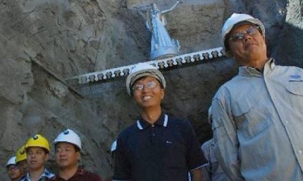 Viveza china: Minera de Sierra Grande pide ayude al gobierno amenazando con despidos