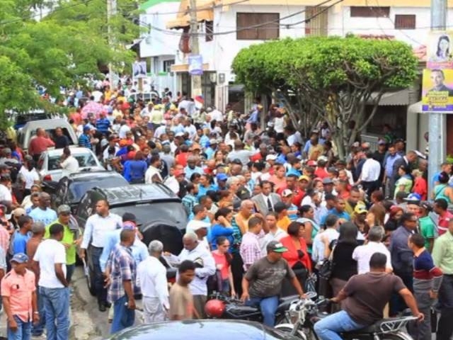 Protestan contra minera Barrick en Sánchez Ramírez
