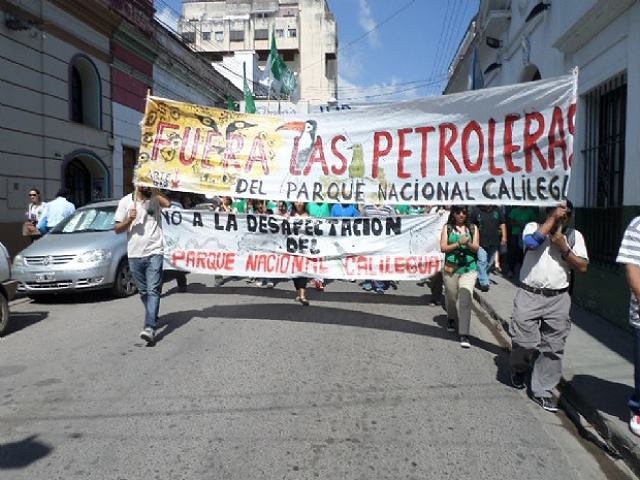 Organizaciones demandan que se reglamente la ley que impide la explotación petrolera en el PN Calilegua