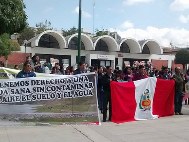 Huancayo: pobladores protestan contra minera Volcan