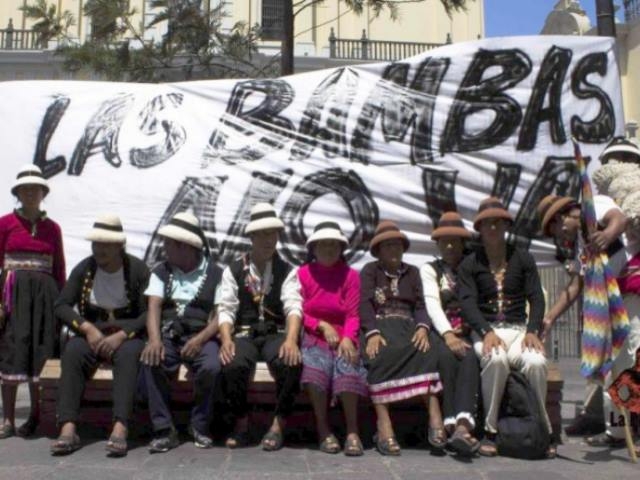 Comuneros en huelga de hambre en Lima contra minería en Las Bambas