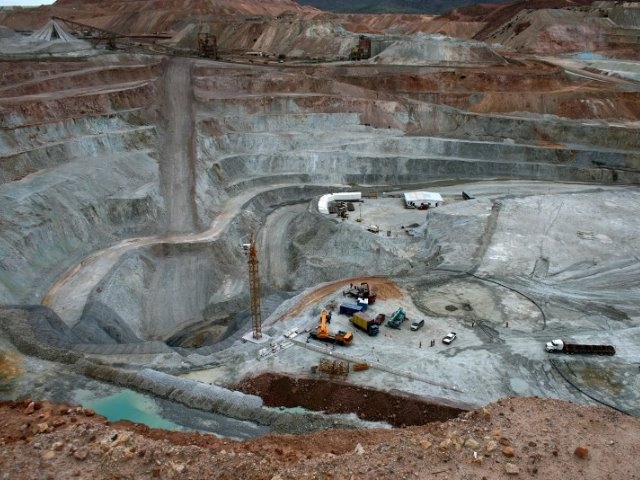 Paro de los obreros de Minera Triton por falta de medidas de seguridad