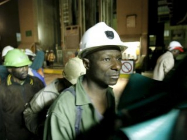 Un juez sudafricano da luz verde a la demanda colectiva de mineros con silicosis y tuberculosis