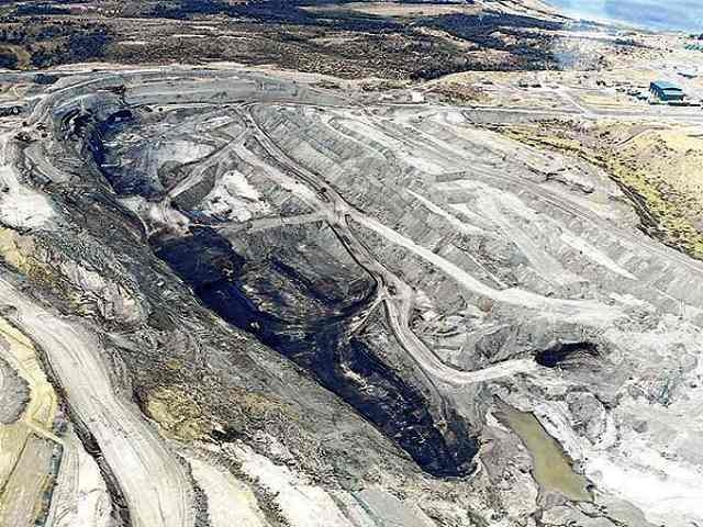 Reconocen falta de recursos estatales para fiscalizar a minera Isla Riesco