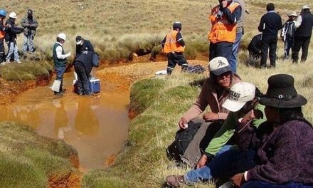 Piden cierre definitivo de la minera Aruntani por contaminar la cuenca