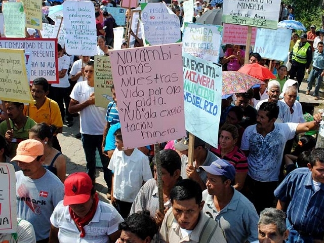 El gobierno hondureño seduce a las mineras pero vulnera derechos humanos