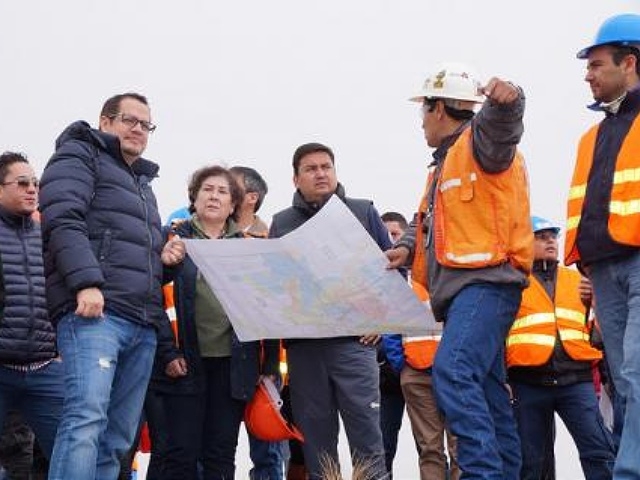 Ecuador de liquidacón: Impulsa minería a gran escala ante baja de precio del crudo